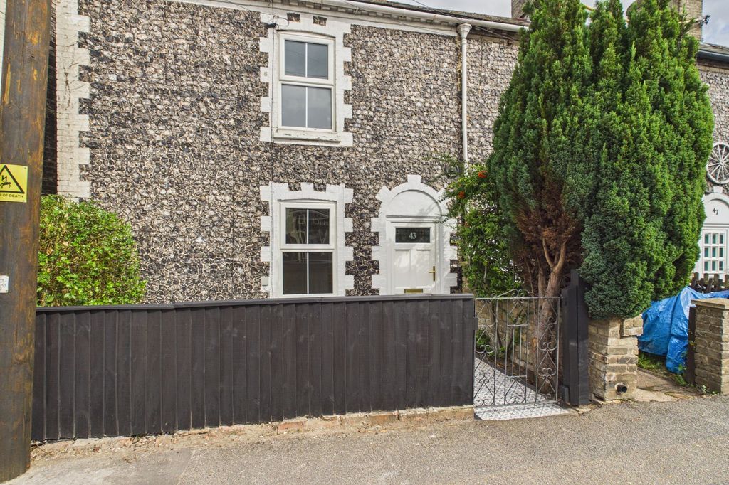 Property photo 1 of 13