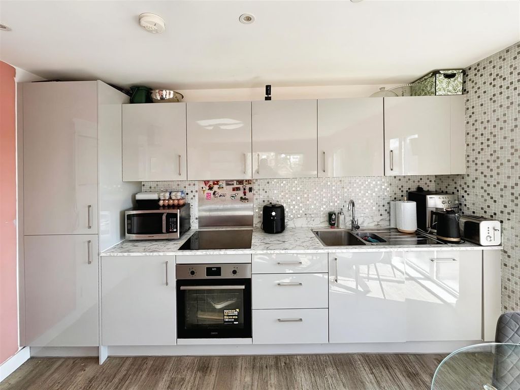 Property photo 2 of 15 E62B81F8-Kitchen.Jpg