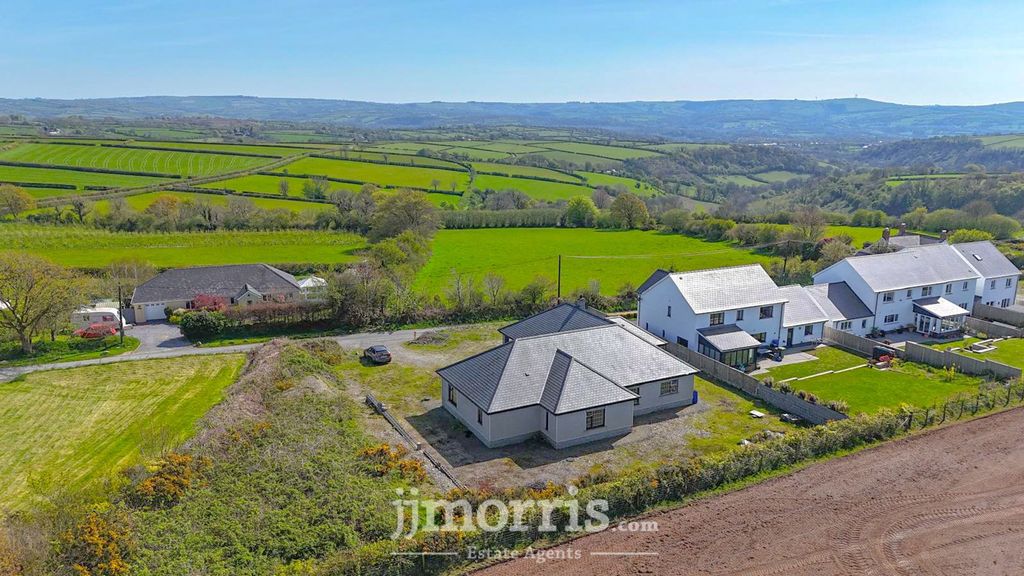 Property photo 3 of 50