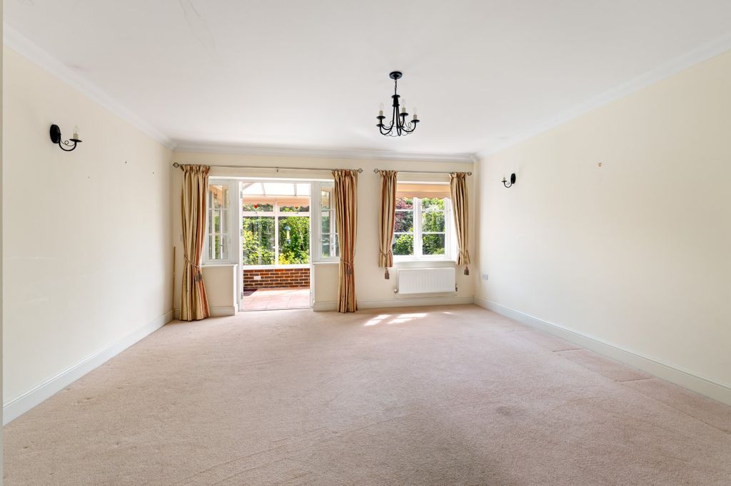 Property photo 3 of 15 Picture No. 12