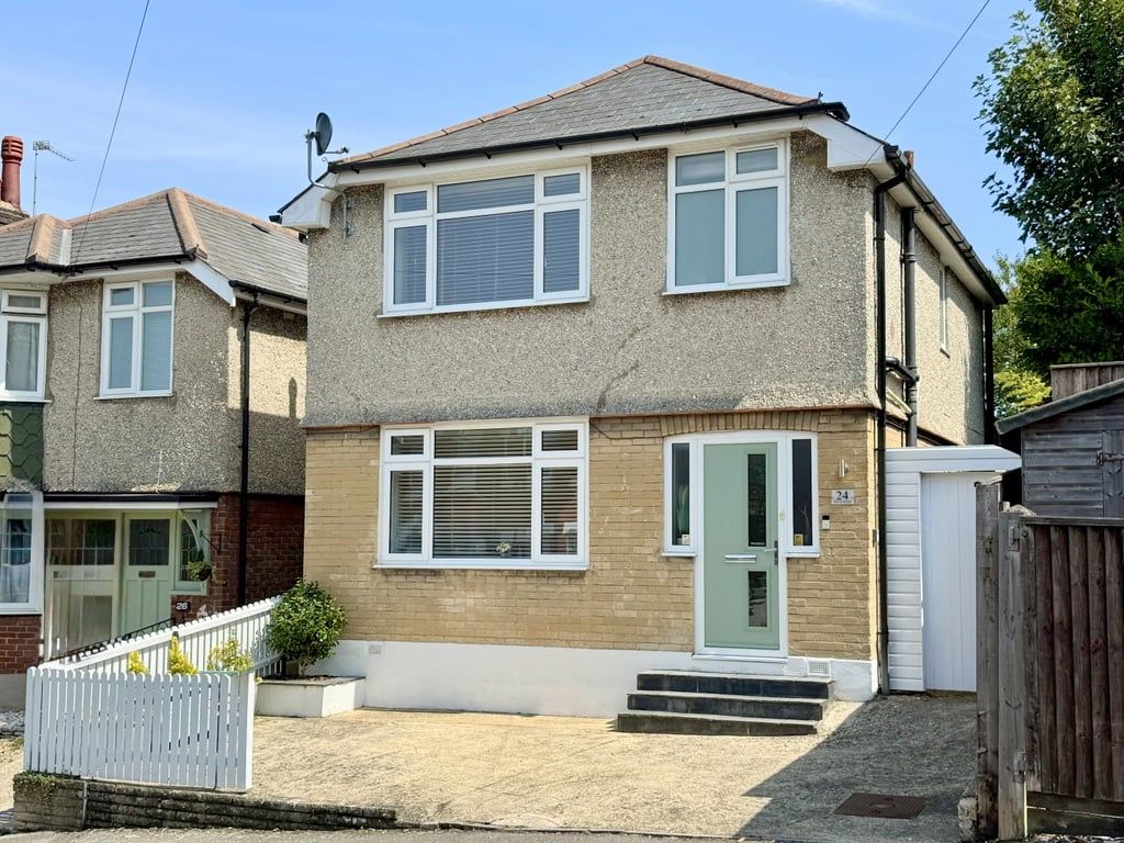 Property photo 2 of 27