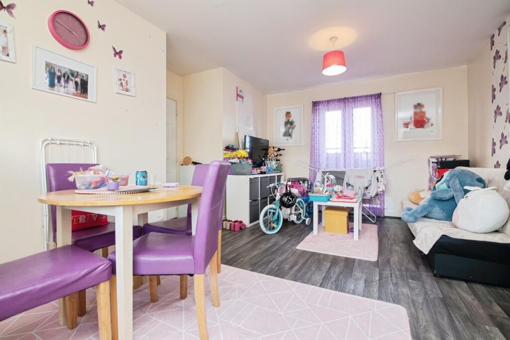 Property photo 3 of 13