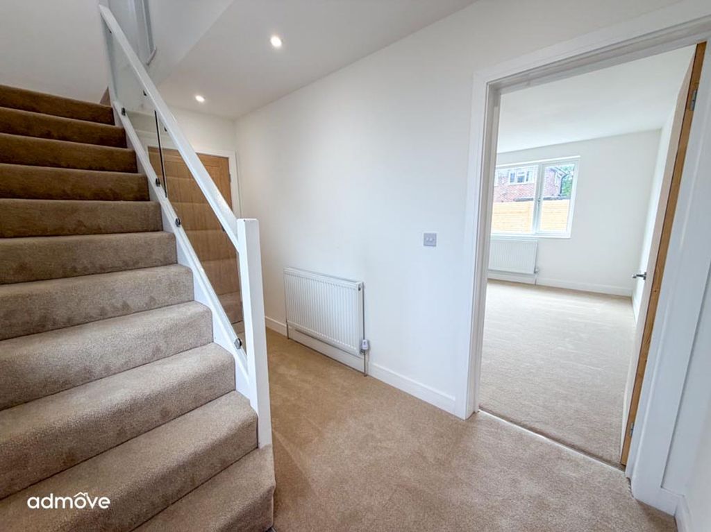Property photo 3 of 28