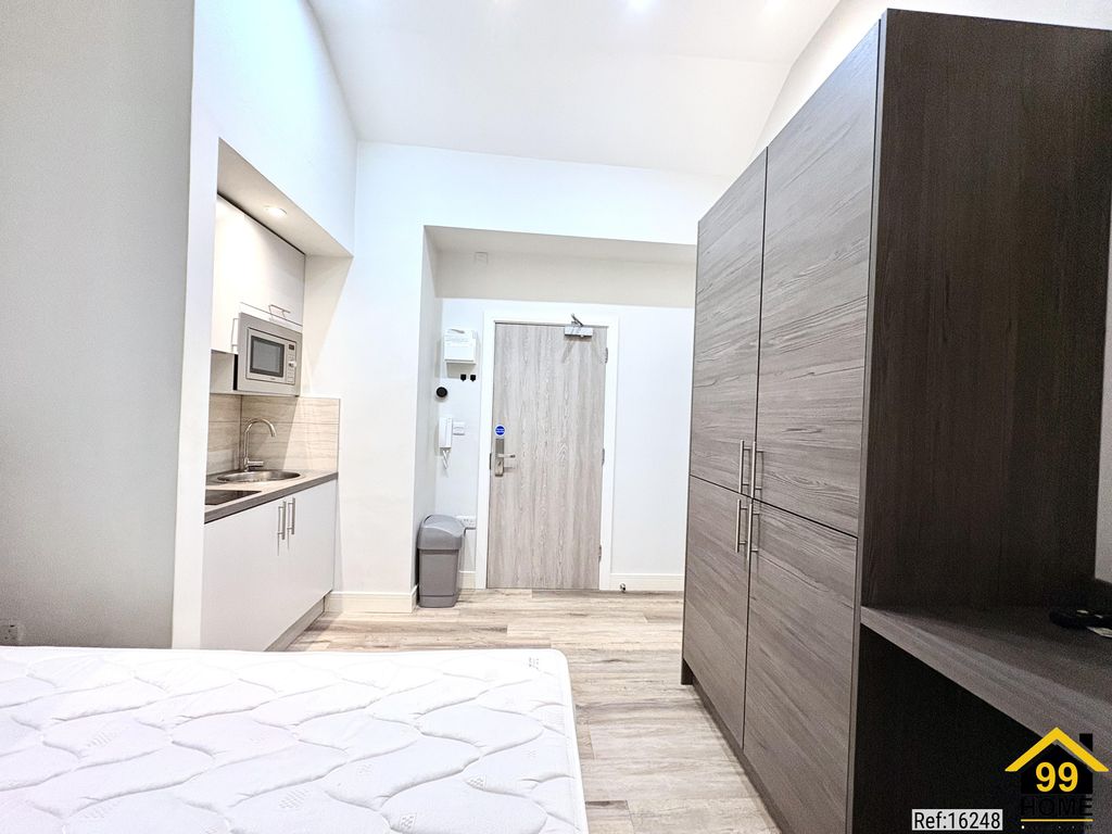 Property photo 3 of 9 Photo 2