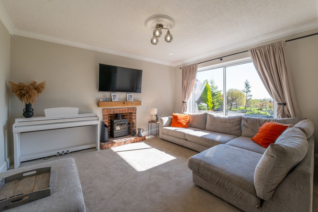 Property photo 3 of 22