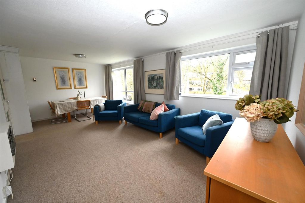 Property photo 3 of 15 Dining.Jpg