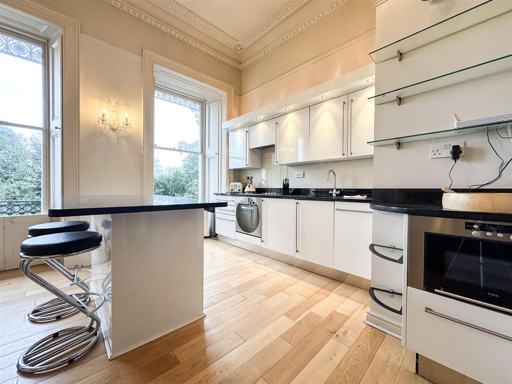 Property photo 3 of 8 Kitchen