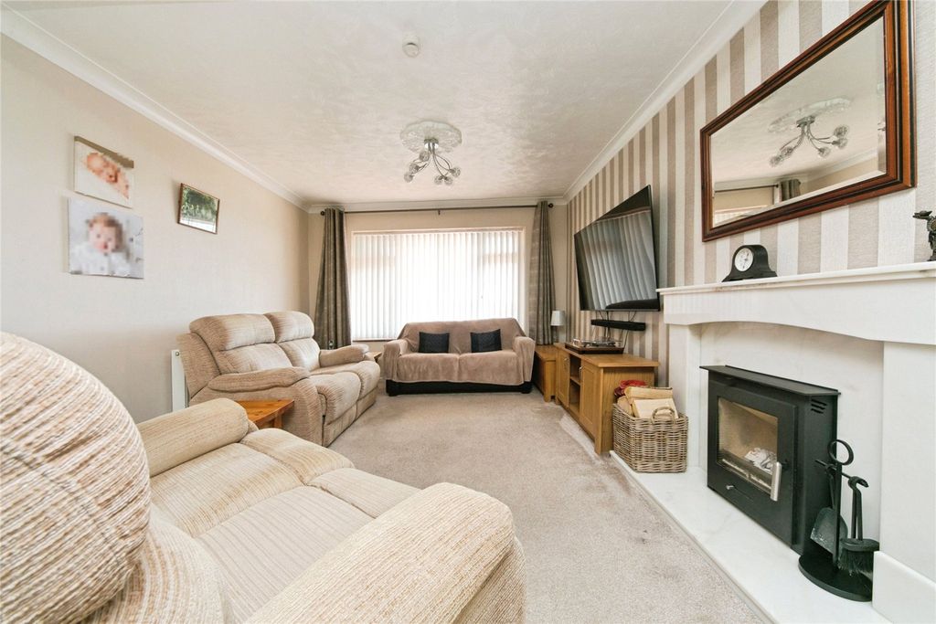 Property photo 3 of 25 Picture No. 02
