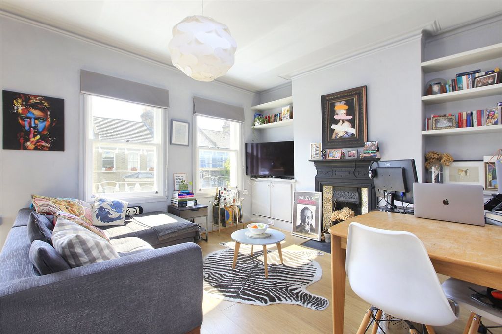 Property photo 1 of 11