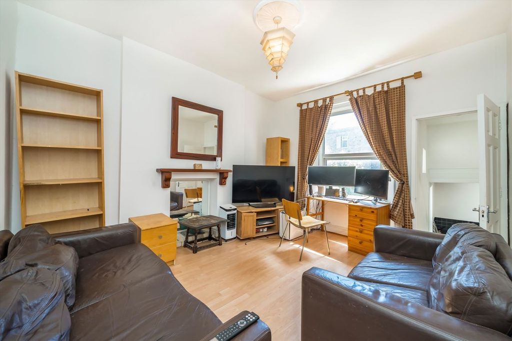 Property photo 2 of 5