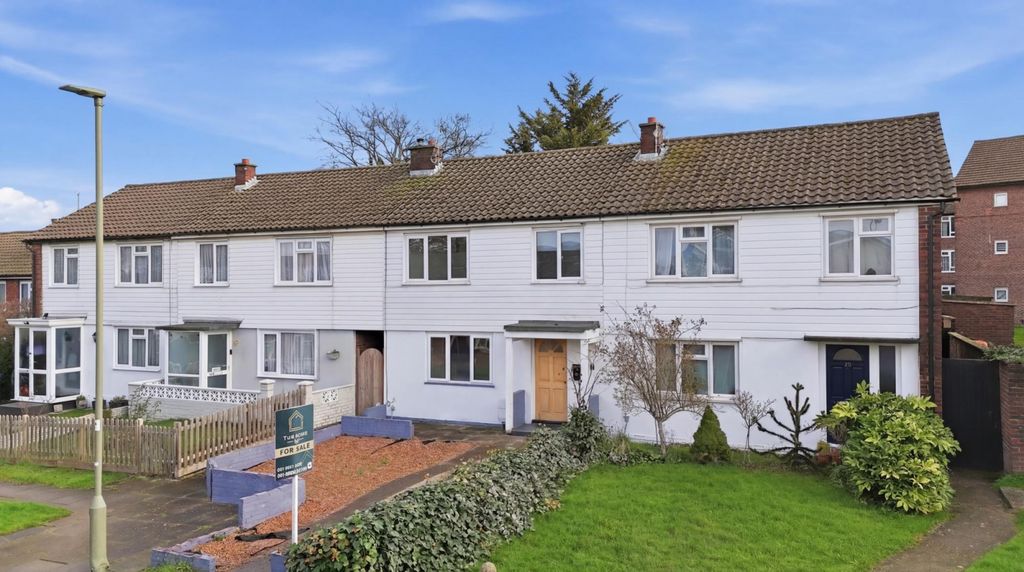 Property photo 1 of 18 3 Bed Terrace House