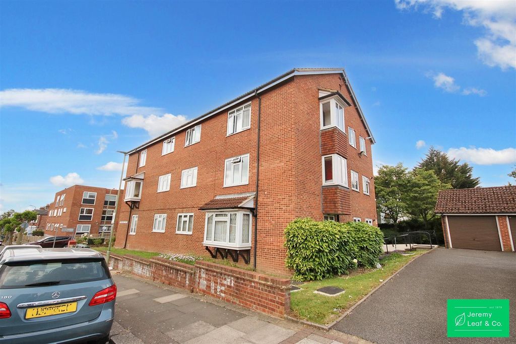 Property photo 1 of 3