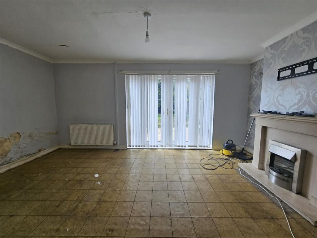 Property photo 3 of 9 F7B93B63-2F13-4A5B-Ac36-E028c90A7492.Jpeg