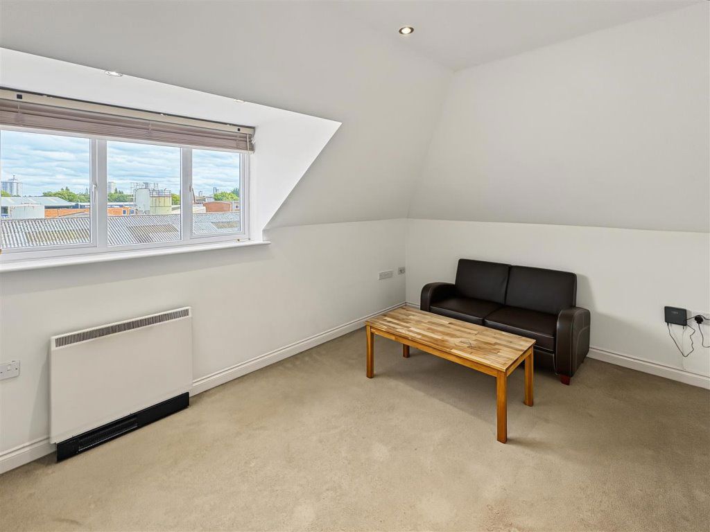Property photo 3 of 6