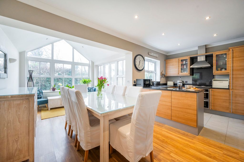 Property photo 2 of 14 Open Plan Kitchen Dining