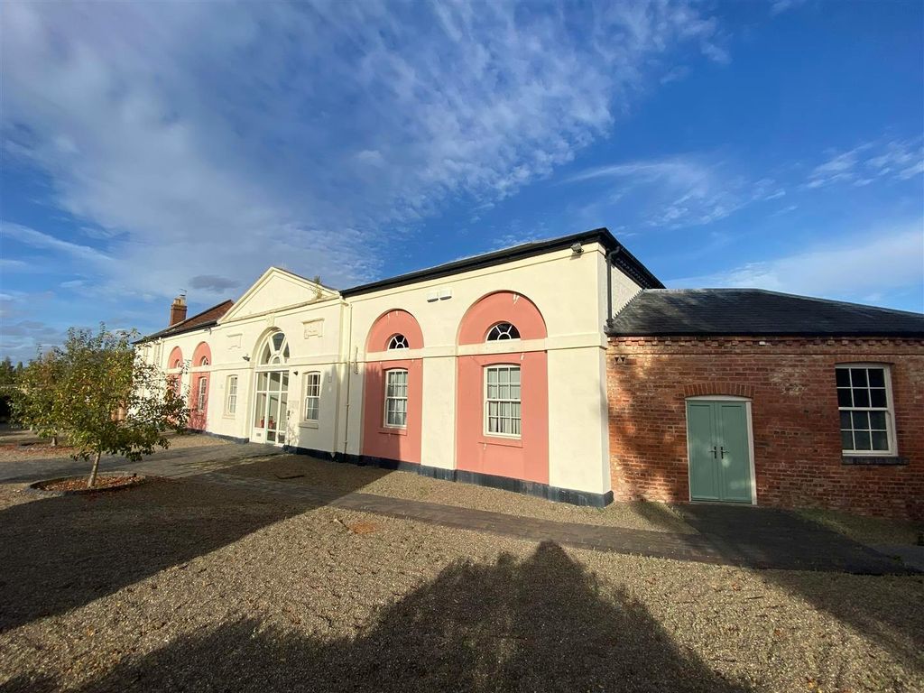 Property photo 3 of 12 Photo 3