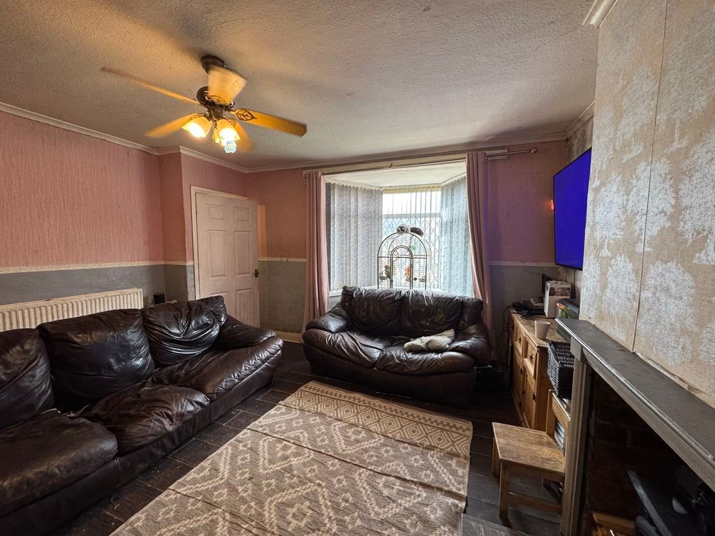 Property photo 3 of 10 Photo 3