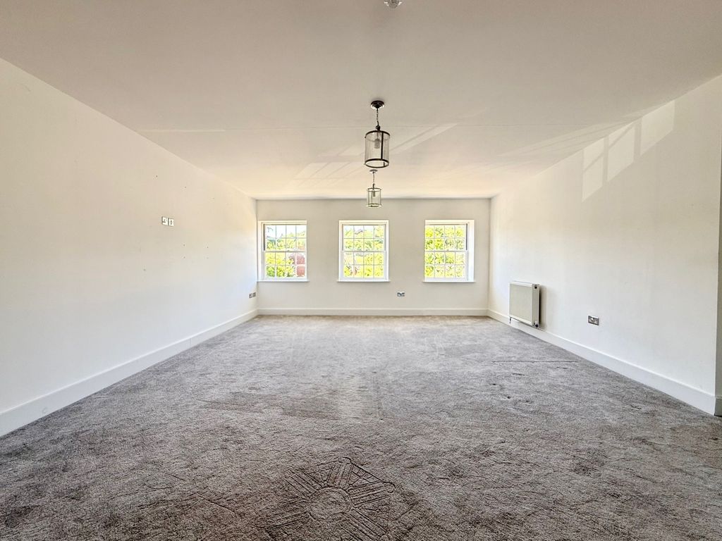 Property photo 3 of 9 Living Room