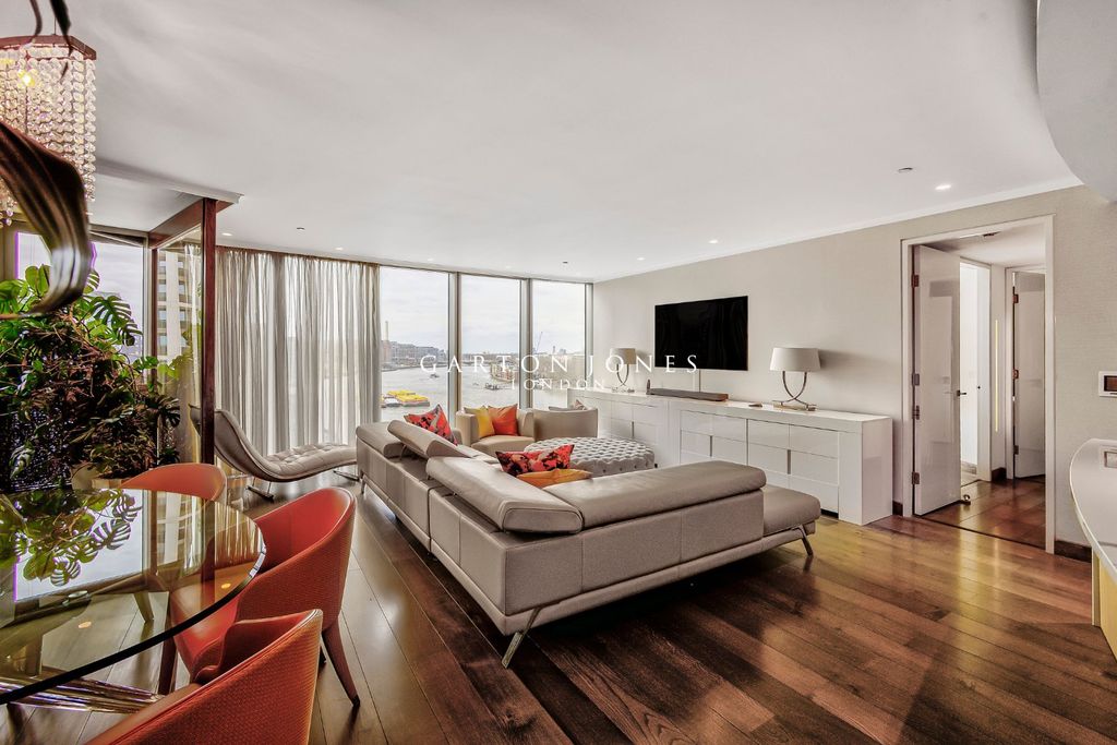 Additional image 4 of 2 bed flat to rentTower Building, 1 St Georges Wharf, London SW8