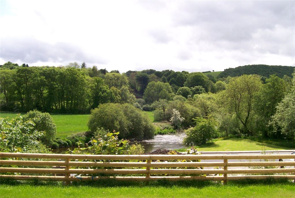 Property photo 3 of 30 Picture No. 39