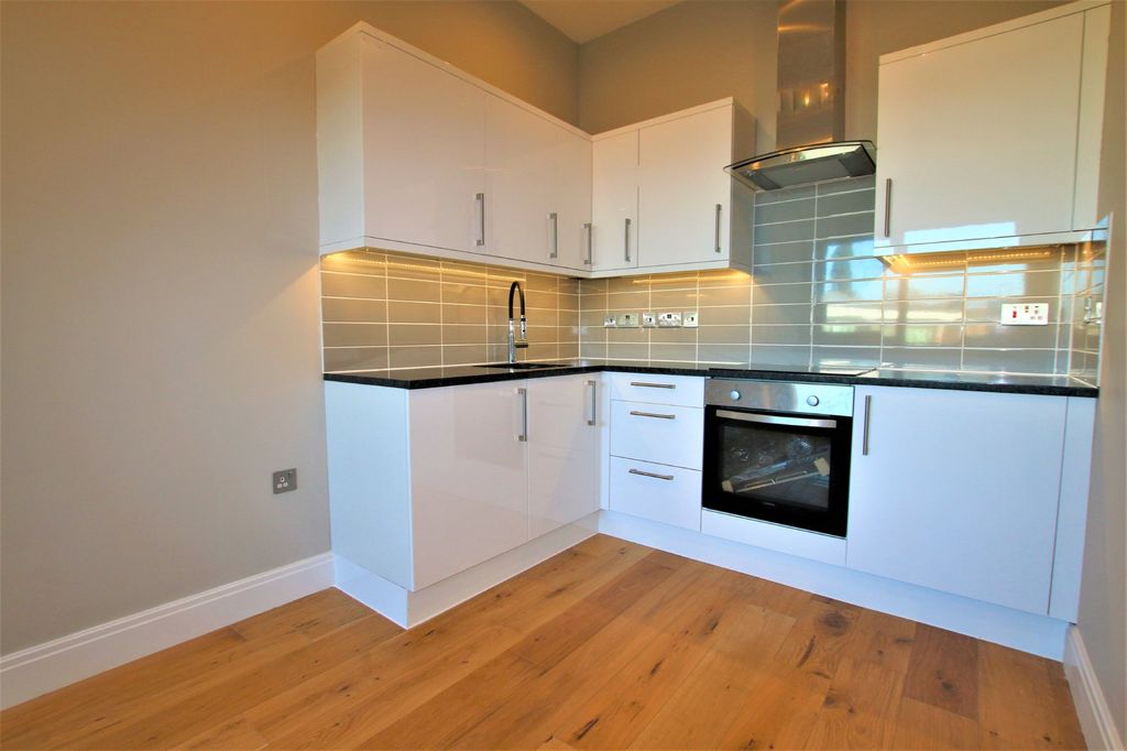 Property photo 2 of 3