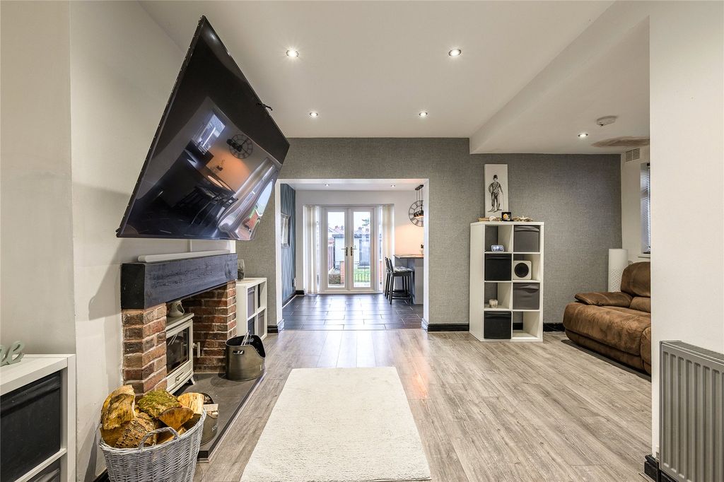 Property photo 3 of 26 Picture No. 06