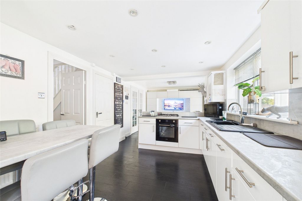 Property photo 3 of 14 Picture No. 10