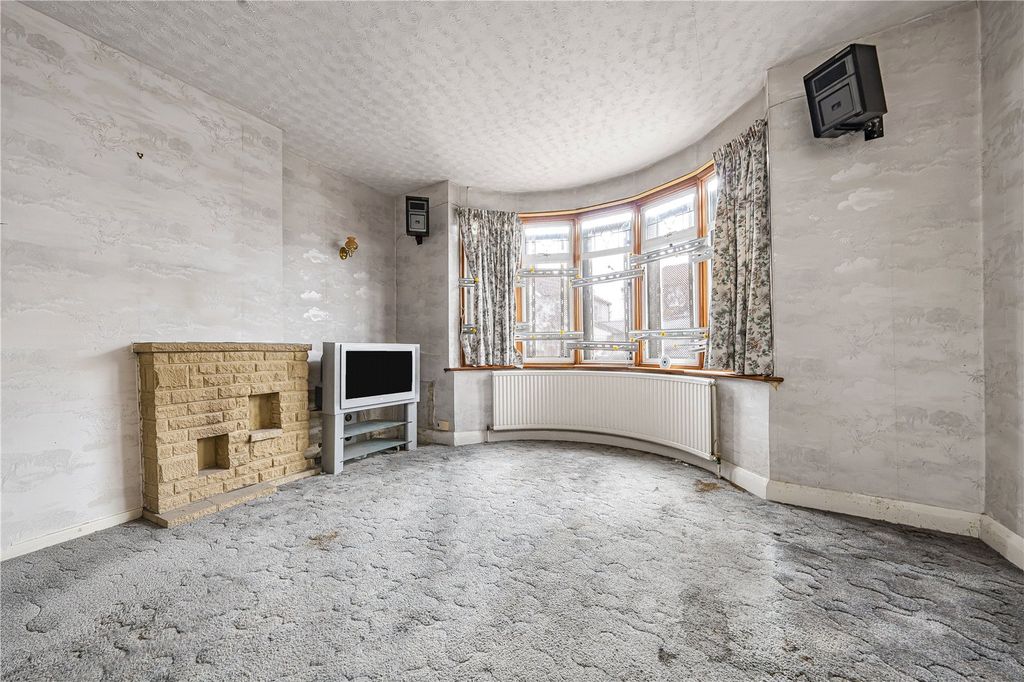 Property photo 3 of 8 Picture No. 06