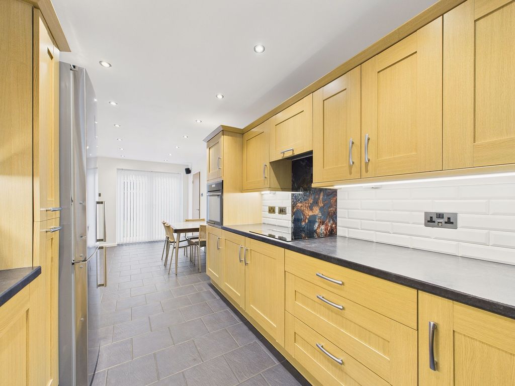 Property photo 3 of 15 Dining Kitchen