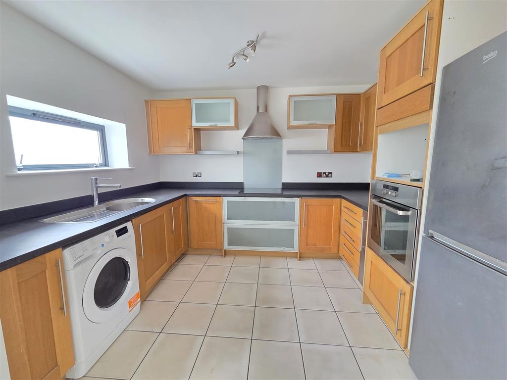 Property photo 2 of 17 Kitchen.Jpg
