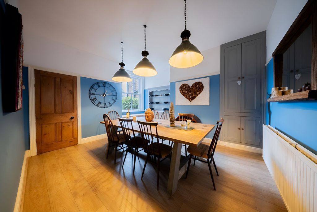 Property photo 3 of 9 Dining Room