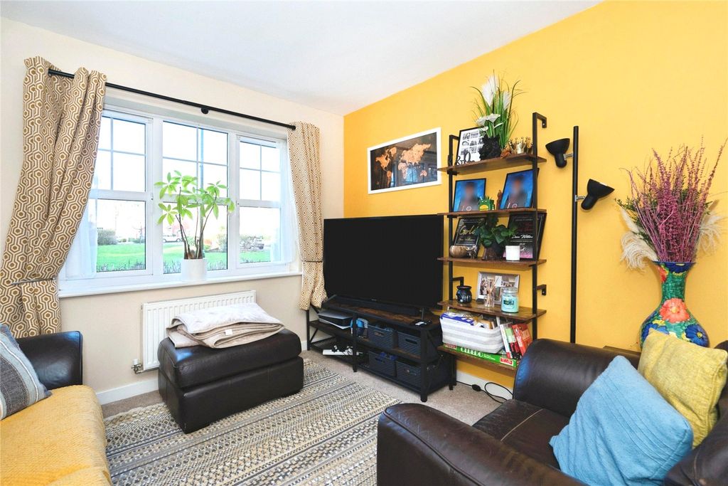 Property photo 3 of 12 Picture No. 27