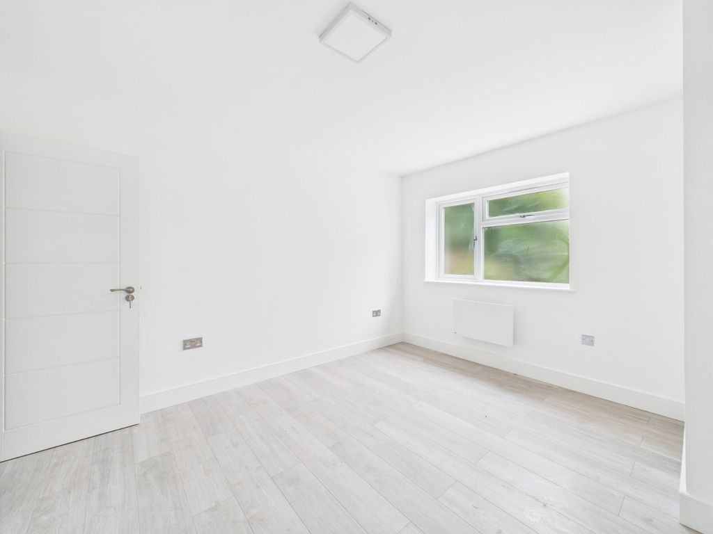 Property photo 3 of 6 Picture No. 03