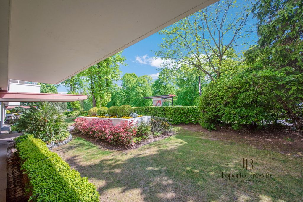 Property photo 1 of 39