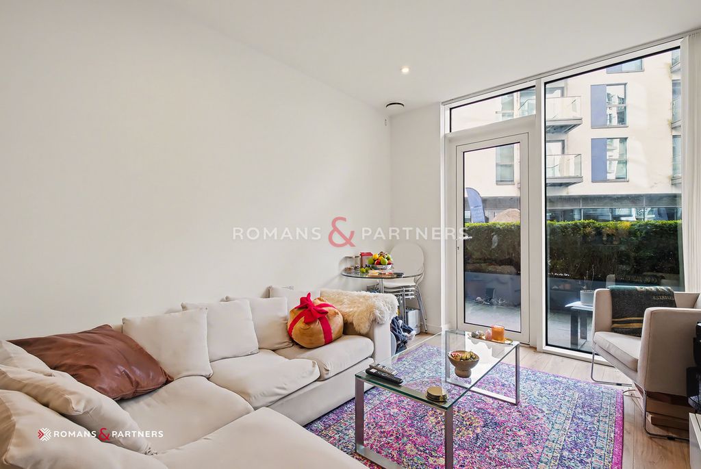 Property photo 3 of 18