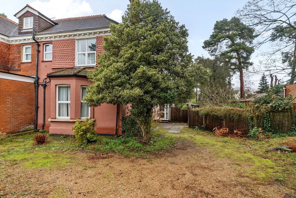 Property photo 1 of 19 Picture No. 32