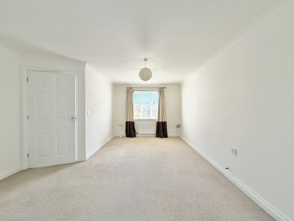 Property photo 3 of 18 Photo 4