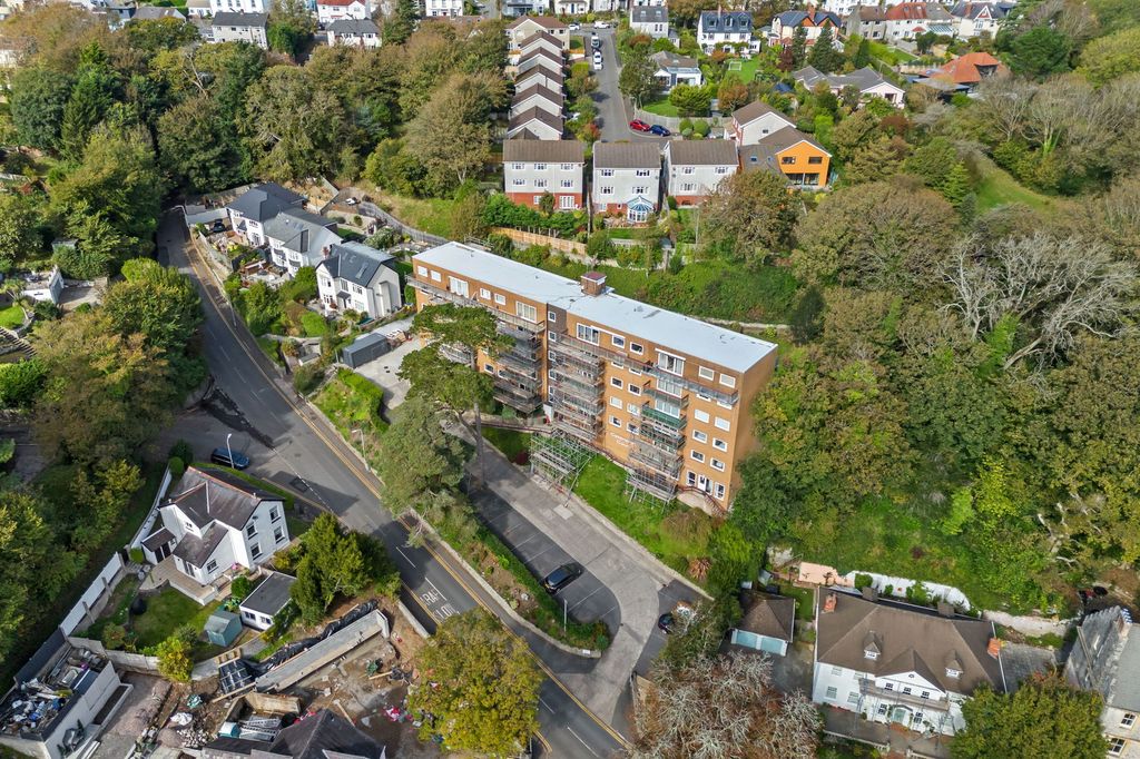 Property photo 1 of 27