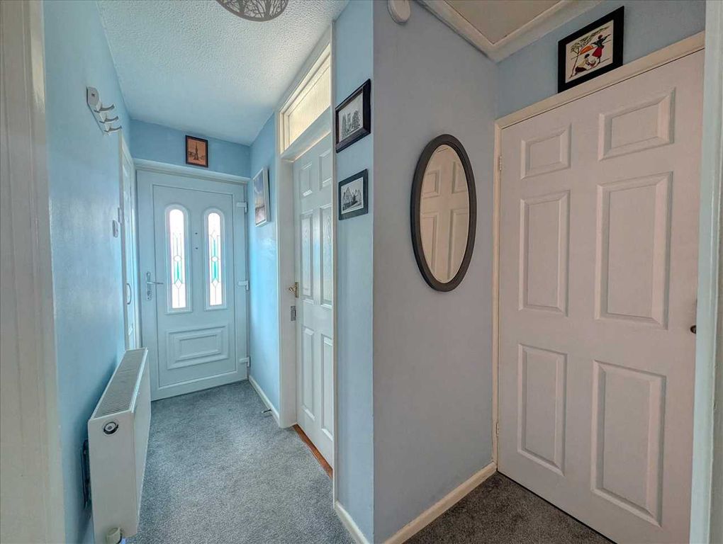 Property photo 3 of 15 Entrance Hall