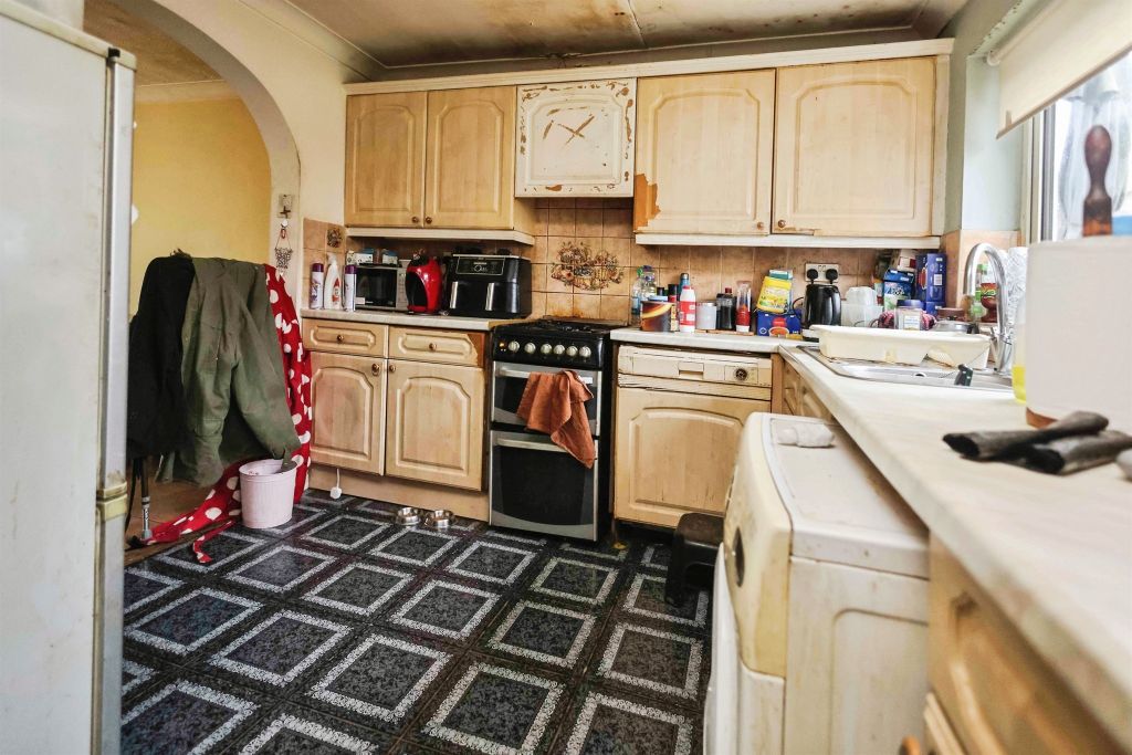 Property photo 3 of 14