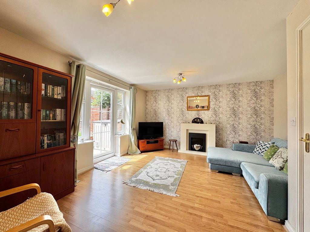 Property photo 3 of 12