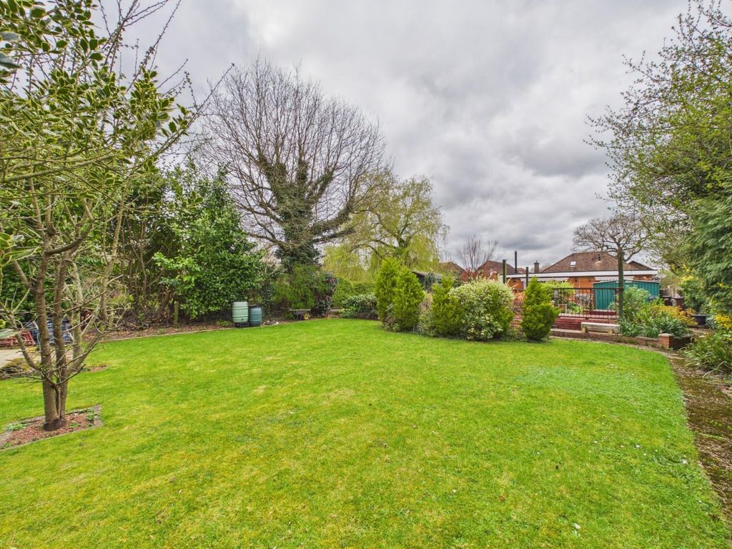 Property photo 2 of 36 Cam05010G0-Pr0067-Still048.Jpg