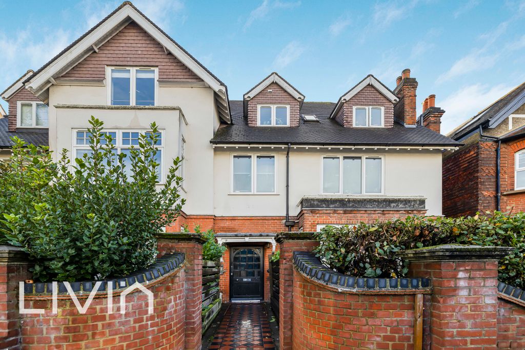 Property photo 2 of 13 120A9383