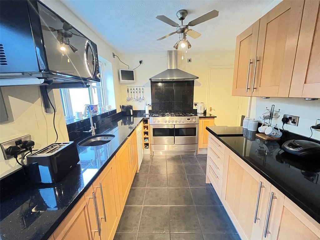 Property photo 3 of 29 Picture No. 23