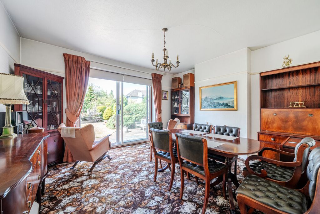 Property photo 3 of 18 1513914-8-6A96Cba...