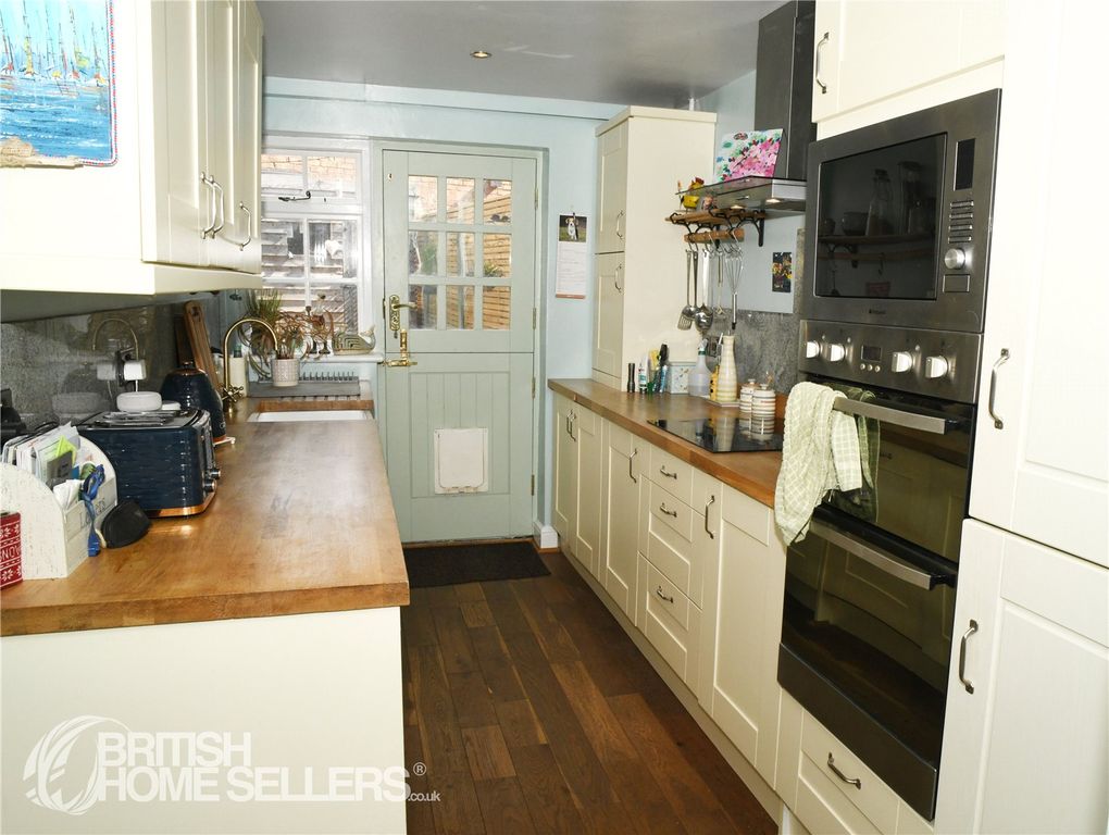 Property photo 3 of 24 Picture No. 04