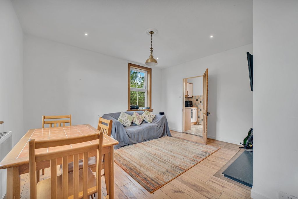 Property photo 3 of 24