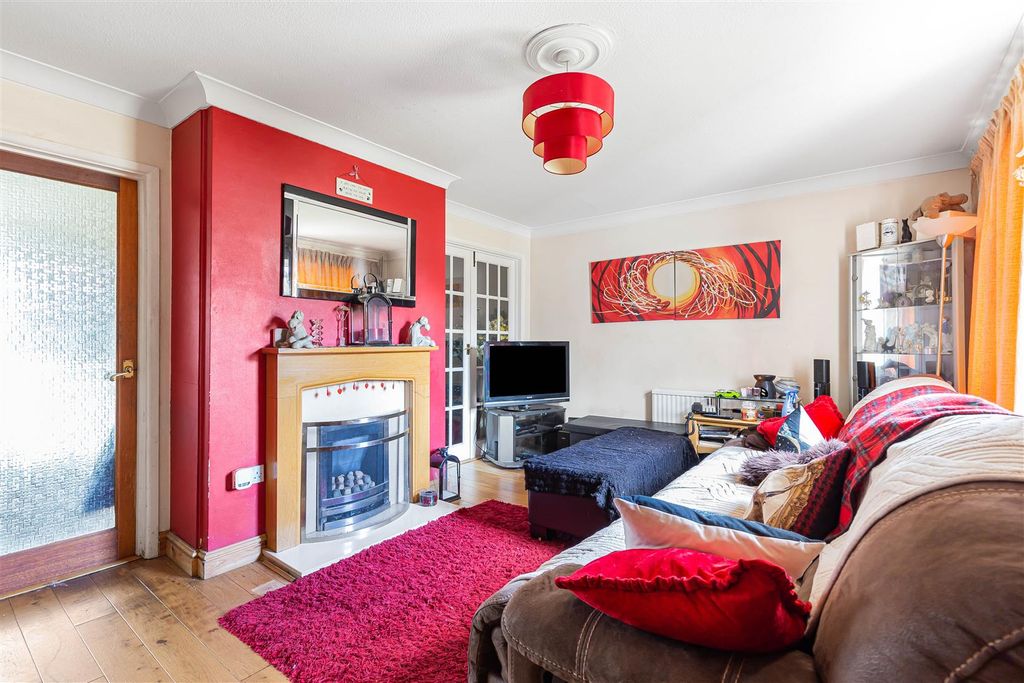 Property photo 2 of 10 18_73914.Jpg