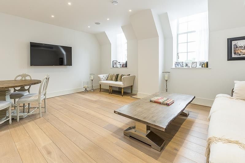 Property photo 1 of 12 (Main)