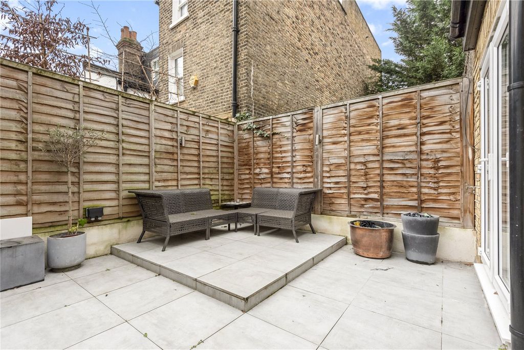 Property photo 1 of 15 Garden